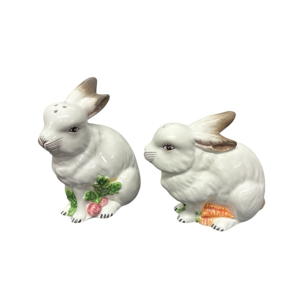 J Willfred Salt Pepper Shakers Ceramic Bunny Rabbit Easter Spring Charles Sadek